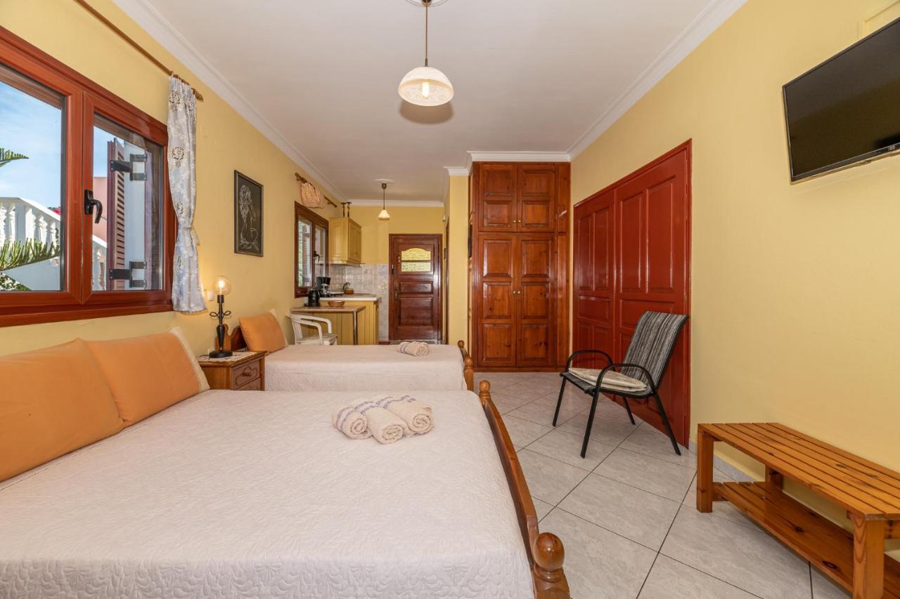 Arazzo Apartments วาซิลิคอส ภายนอก รูปภาพ