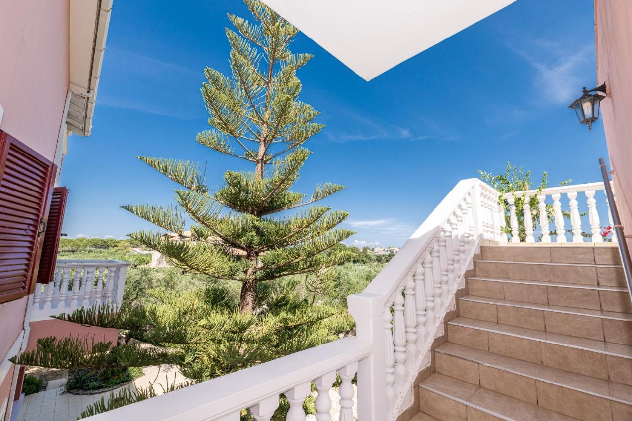 Arazzo Apartments วาซิลิคอส ภายนอก รูปภาพ
